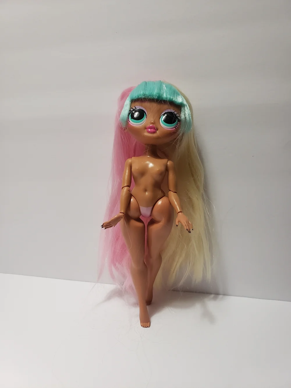LOL SURPRISE O.M.G Sweets Pink/Blonde Hair Fashion Doll (NUDE)